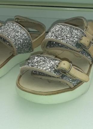 Босоніжки від zara