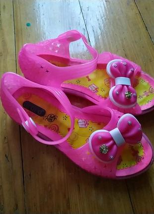 Резинові босоніжки