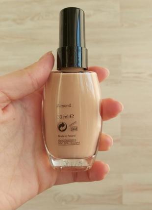 Увлажняющий тональный крем матирующий тональный крем avon true almond