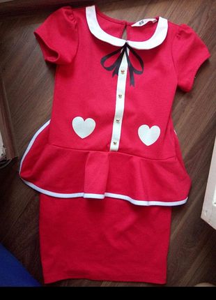 Продам платье на девочку 8-10 лет