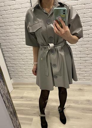 Платье из эко кожи