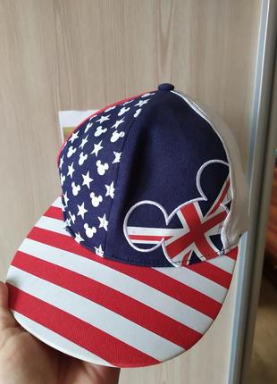 Блейзер, кепка