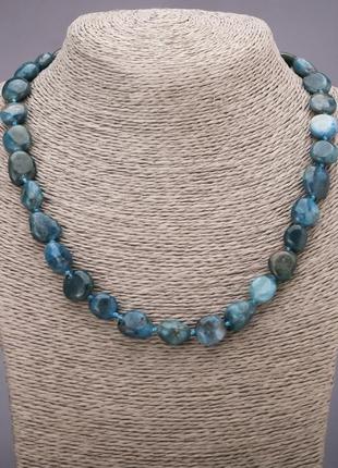 Намисто з каменю апатит