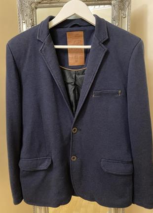 Піджак чоловічий синього кольору класичного крою