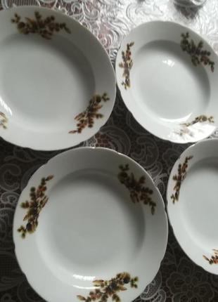 Продам 4 тарілочки ціна200