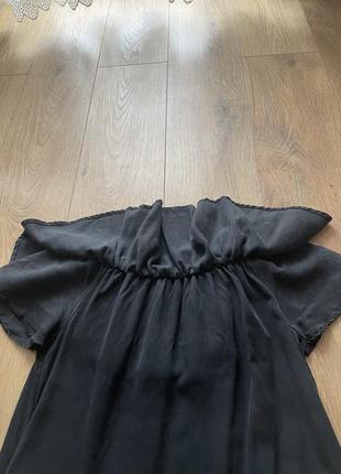 Платье zara открытые плечи воланы с рюшами свободного кроя черное серое джинс3 фото