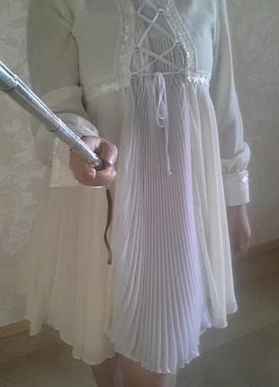 Нежное, воздушное, бело - кремовое платье !4 фото