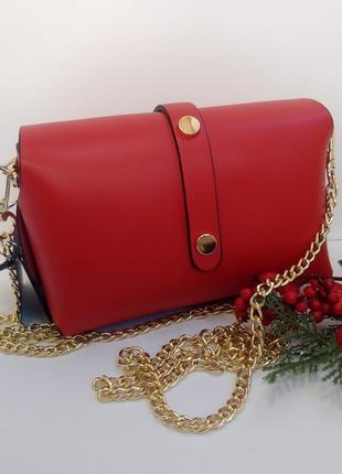 Маленька червона шкіряна сумочка на ланцюжку італія сумки клатчі червоні італія4 фото