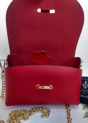 Маленька червона шкіряна сумочка на ланцюжку італія сумки клатчі червоні італія6 фото
