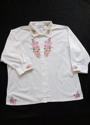 Біла сорочка з вишивкою, рукав 3 /4. tabi international