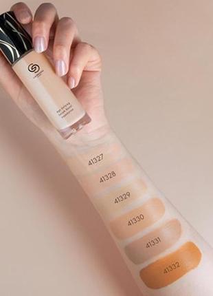 Антивозрастная тональная основа с пребиотической сывороткой giordani gold 41329 41330 o