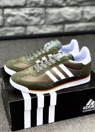 Кросівки чоловічі adidas адідас olive white