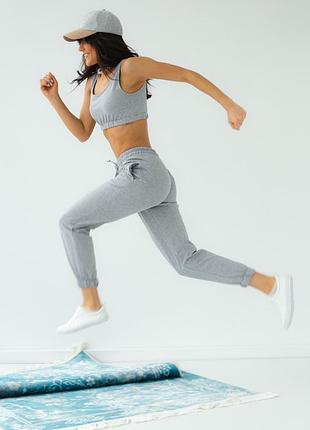 Потрясающий комплект топ и брюки джоггеры турция