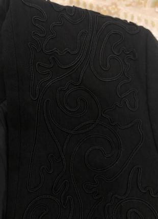 Пиджак с ажурной вышивкой7 фото