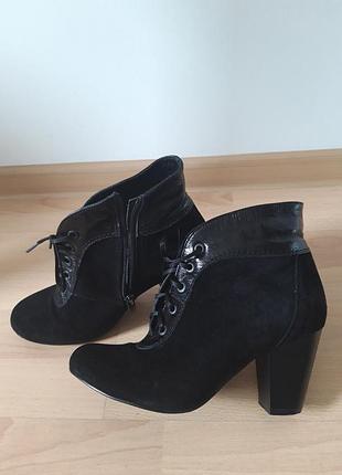 Демисезонные ботильоны, ботинки. натуральная замша, кожа.