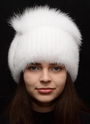 Белая меховая шапка бини2 фото