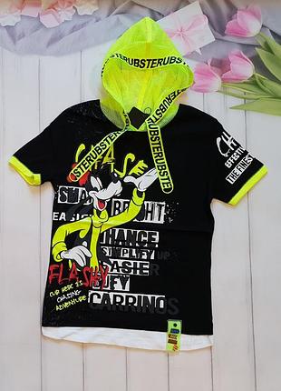 Стильная , модная ,яркая футболка с капюшоном для мальчишек .