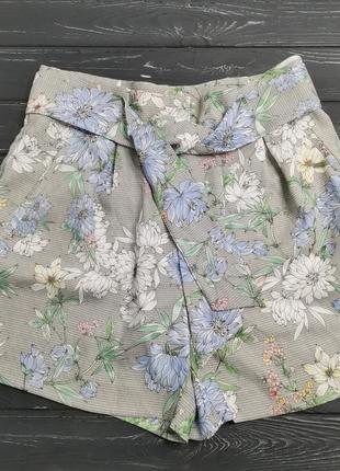 Шикарные шорты в цветочный принт3 фото