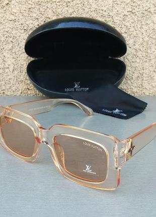 Louis vuitton очки женские солнцезащитные в бежевой прозрачной оправе