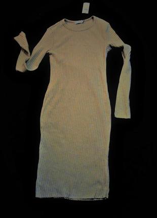 Бежеву сукню в рубчик по фігурі м на 44-46 рр9 фото