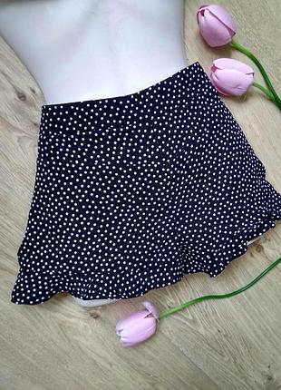 Актуальные короткие летние шорты в горошек zara с двойными воланами/чёрно-белые шортики