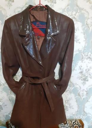 Куртка кожанная коричневого цвета