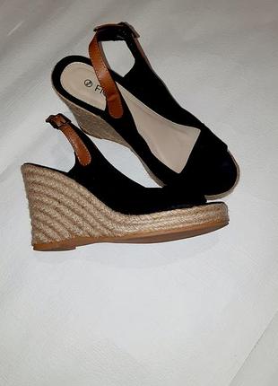 Босоножки на плетёной подошве на  платформе fiore р.38-39