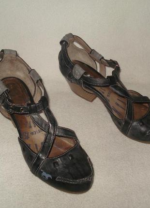 Кожаные туфли известного дорогого бренда "мустанг".6 фото