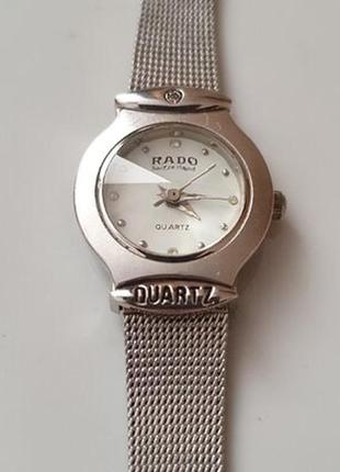 Стильний жіночий кварцевий годинник rado на металевому браслеті7 фото