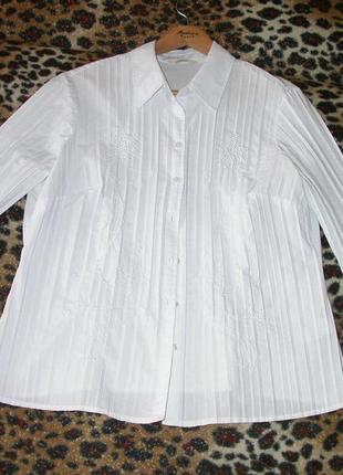 Біла блуза фірми marks & spencer. розмір вказаний 16