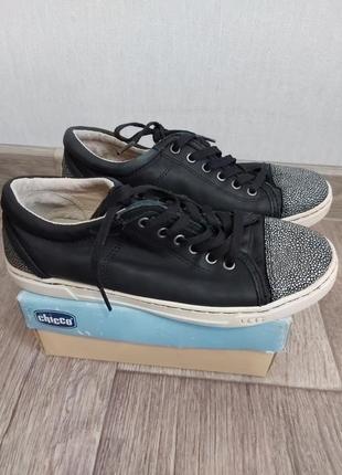 Ugg 38 размер кроссовки