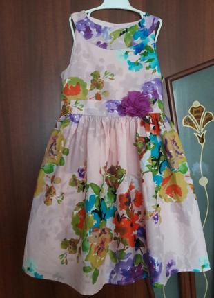 Ошатне пишное сукню в квітковий принт на 5-6 років