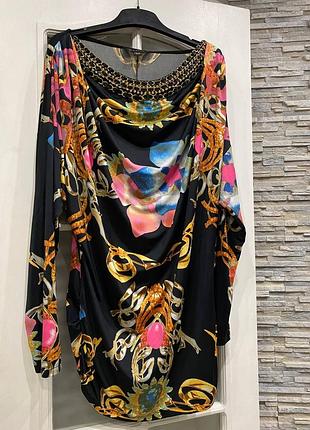Яркая цветная блузка