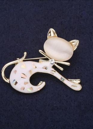 Брошь котик, кошачий глаз