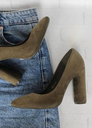 Темно-зелені туфлі, човники 39, 40 розміру кольору хакі