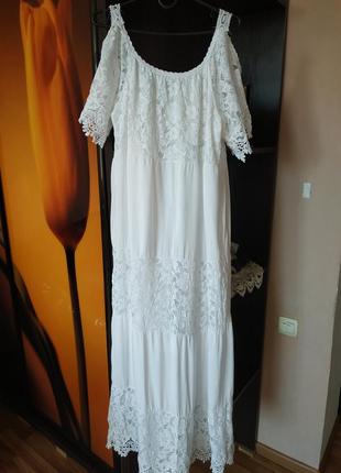 Шикарное белое платье  италия