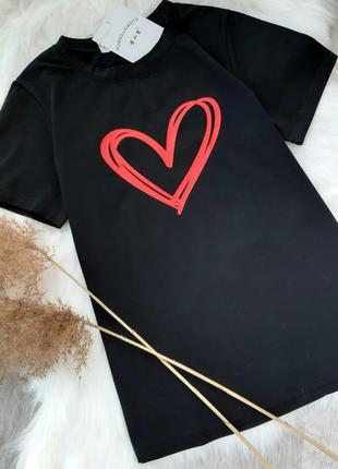 Стильна футболка з принтом серце ❤2 фото