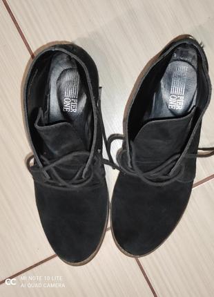 Ботинки италия легенькие размер 37 стелька 24 см