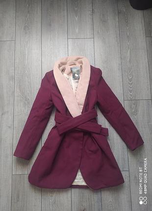 Изумительное женское пальтишко на запах, под поясок