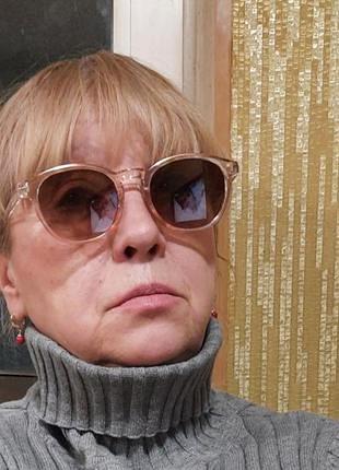 Солнцезащитные очки в пастельных тонах