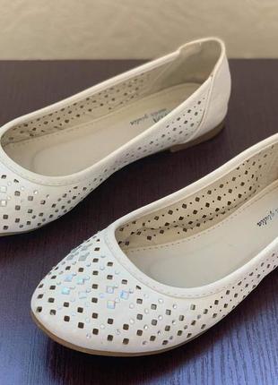 Туфельки балетки лодочки для девочки школа 36р./22,5см италия