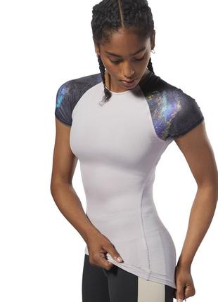 Оригинальная женская компрессионная футболка reebok d93886