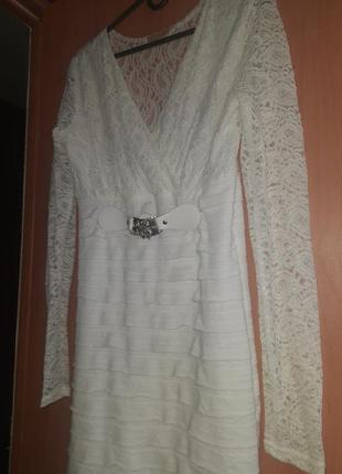 Белое платье гипюр с поясом
