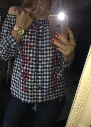 Бавовняна блуза в клітку з вишивкою