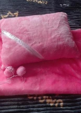 Плед с уголком и подушечкой