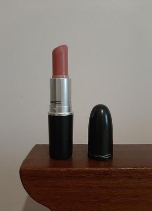 Помада  mac оригинал!