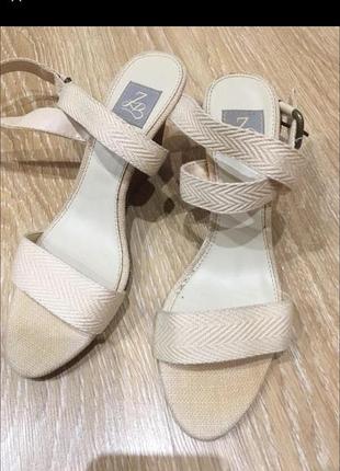 Босоножки zara