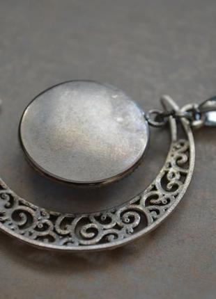 Кулон полумесяц и галактика