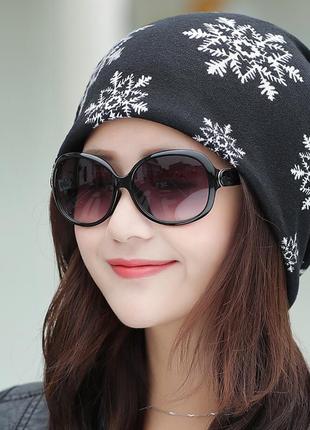 Трикотажна шапочка сніжинки / чорна