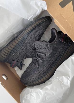 Женские стильные весенние кроссовки adidas yeezy boost 350 v2 black reflective1 фото